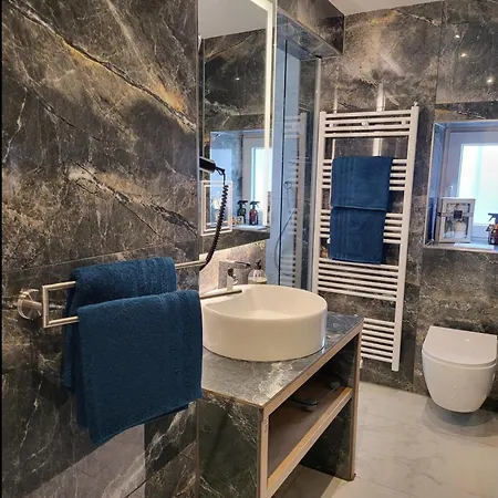 Ny-golden Apartments-dortmund Airport 아파트 *